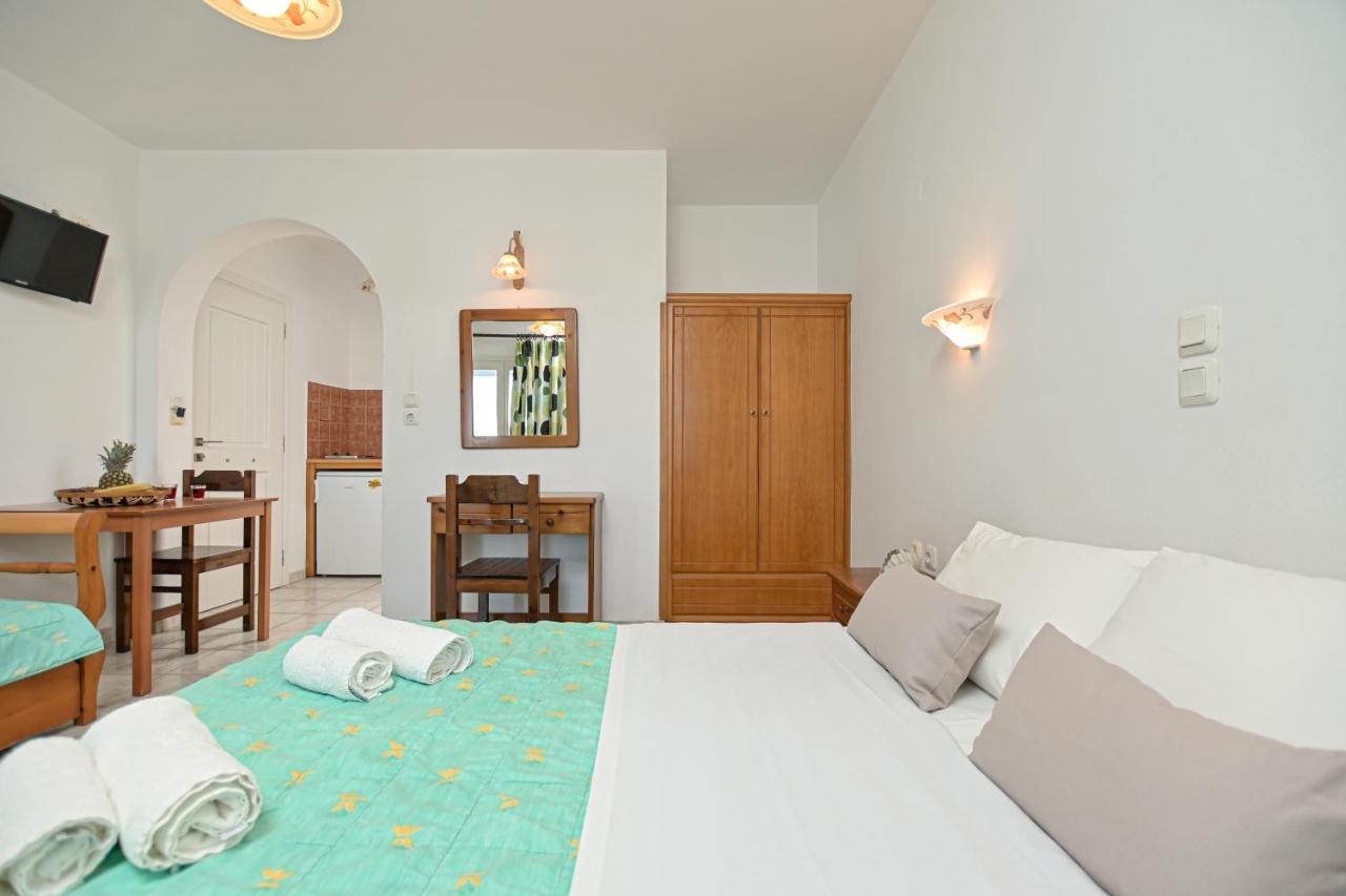 Alykes Studios & Suites Agios Prokopios  Luaran gambar