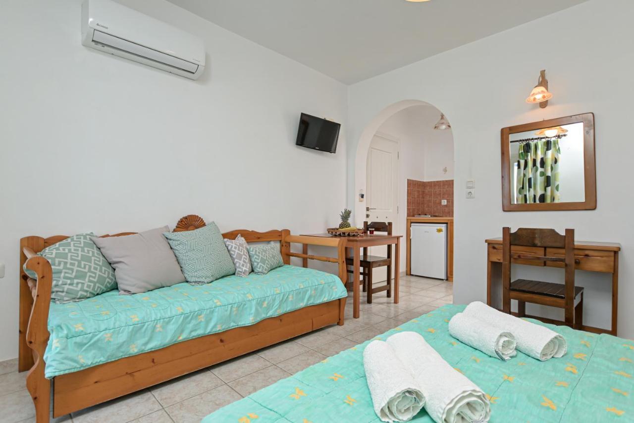 Alykes Studios & Suites Agios Prokopios  Luaran gambar